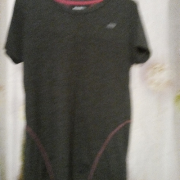 🎉Marika-Tek Dry Wik Performance Athletic Shirt - Picture 2 of 8